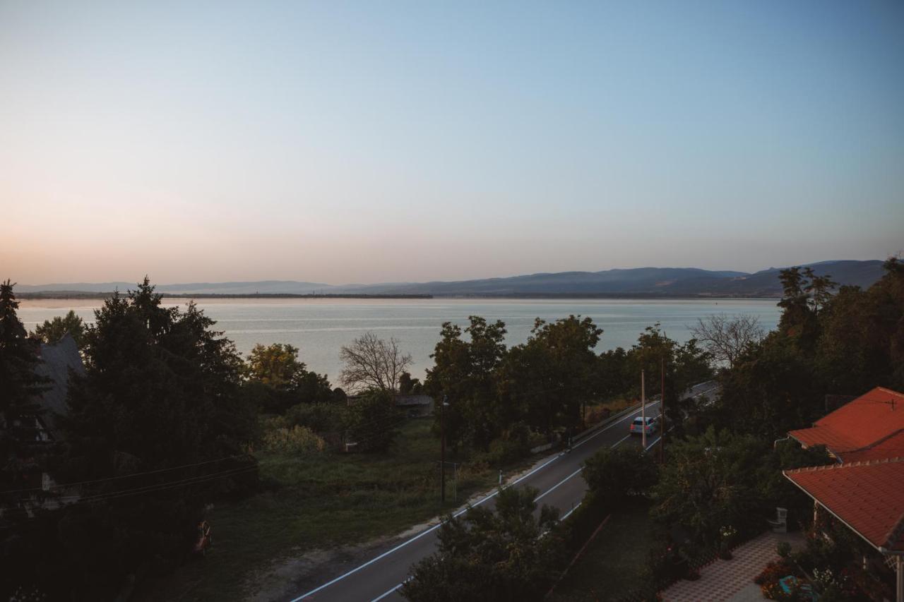 Horizont Dedine Aparthotel Golubac Exterior photo