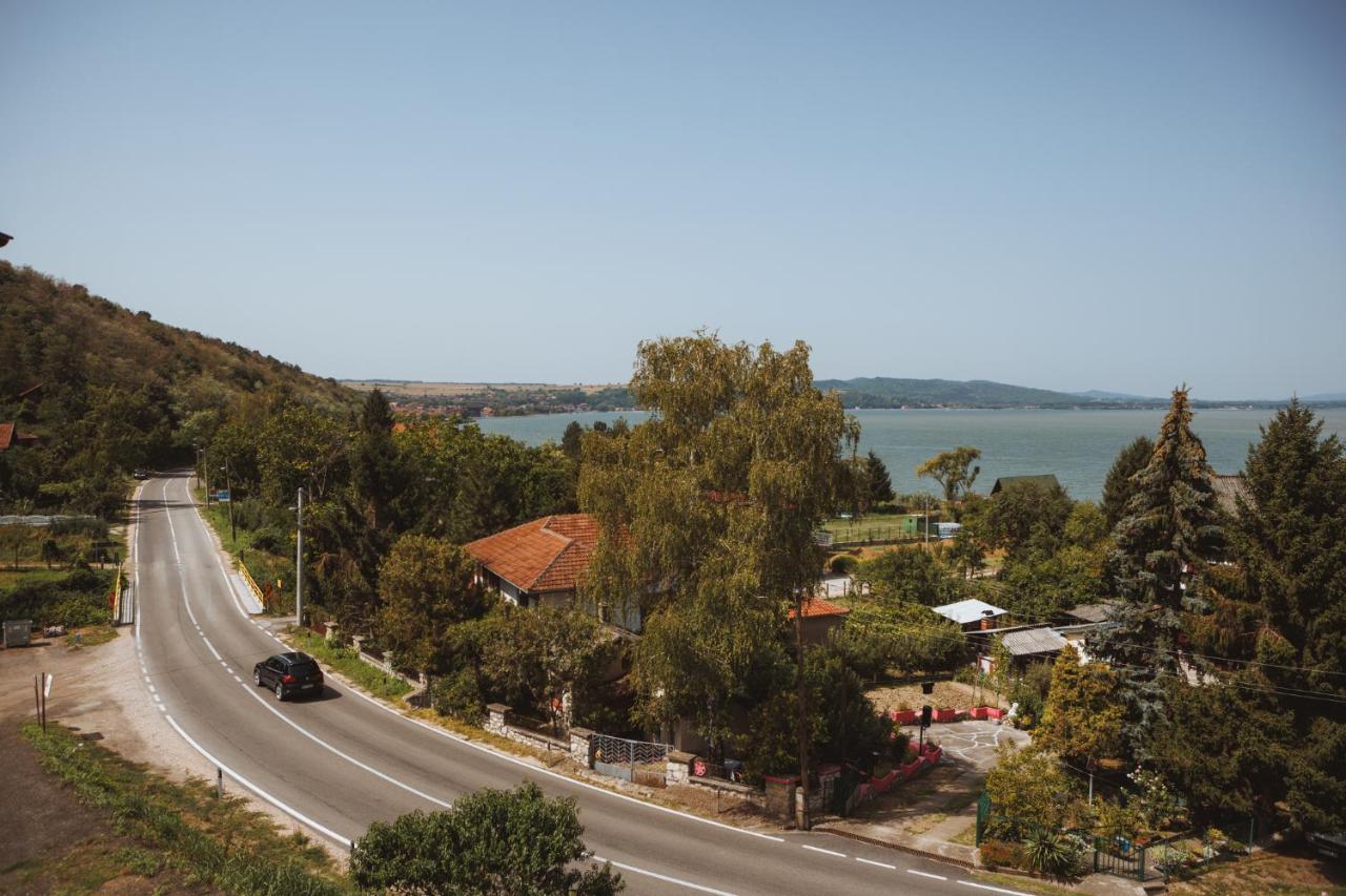 Horizont Dedine Aparthotel Golubac Exterior photo