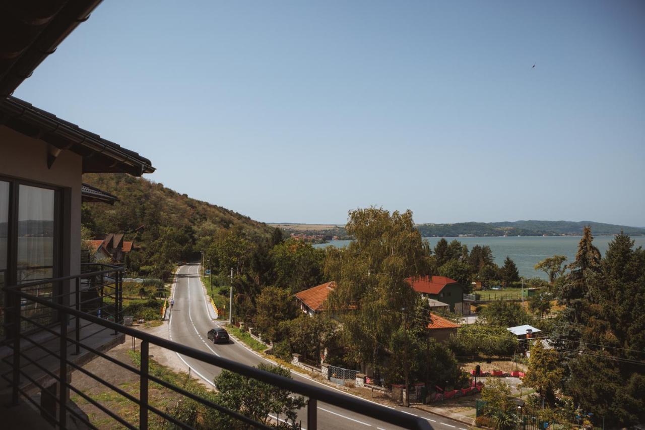 Horizont Dedine Aparthotel Golubac Exterior photo